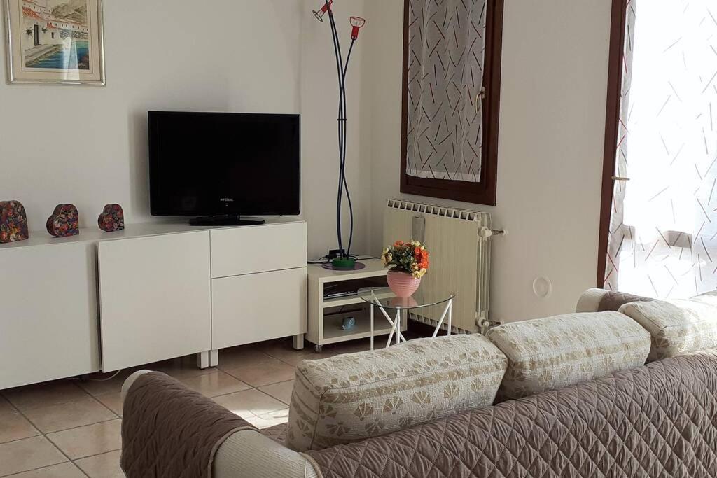 Feel At Home - Casa Loredana Lovere Dış mekan fotoğraf